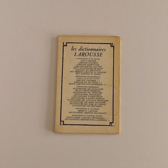On ne badine pas avec l'amour (No Trifling with Love) French Play Pocket Book - Picture 4 of 11